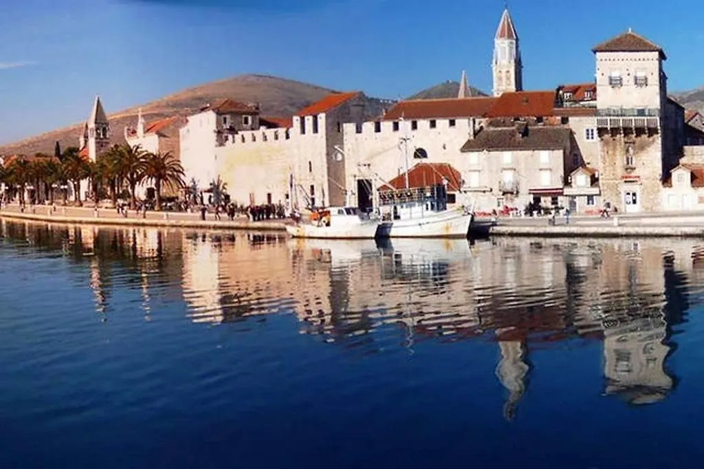 Lana Apartments Trogir 0*,  Croatia