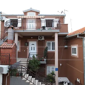 https://apartment-jure-trogir.splithotels.org